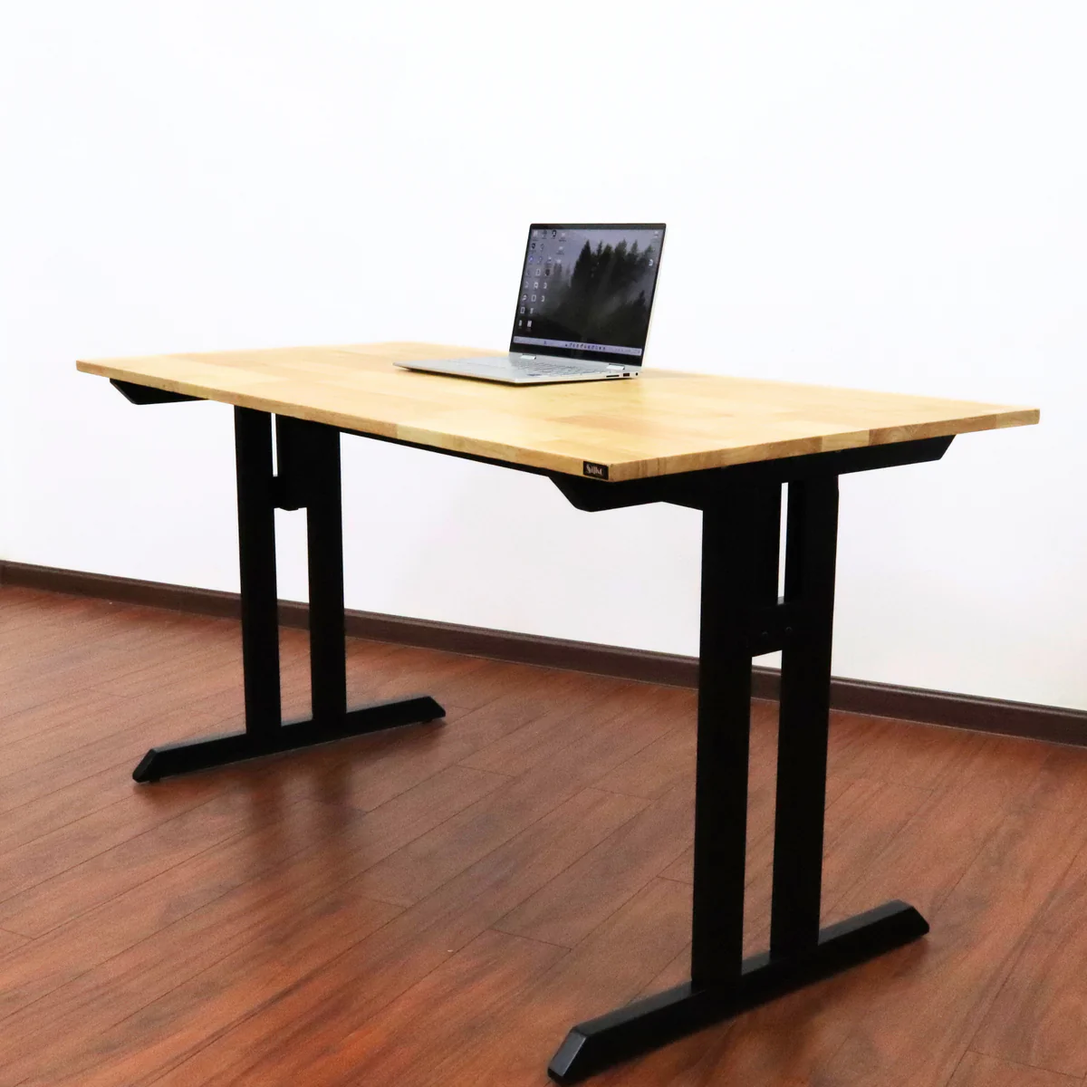 OEM Computer Table Rubberwood with Strong Stand