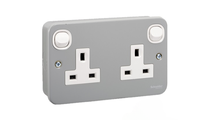 SCHNEIDER ESM25_G11 13A 250V 2GANG SWITCH SOCKET OUTLET (METALCLAD)