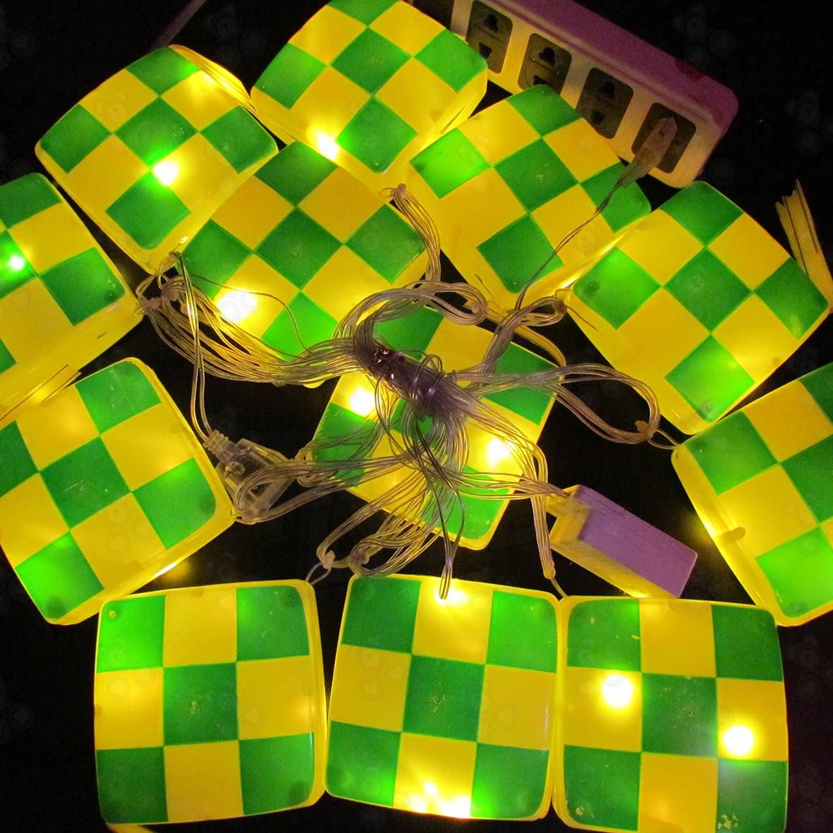 QS QP Lampu Hiasan Raya Ketupat 10m