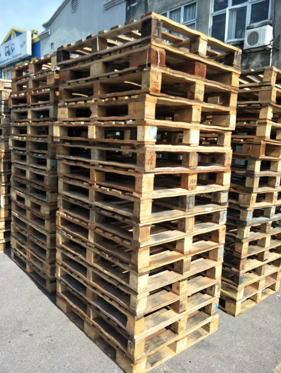 NA Wooden Pallet