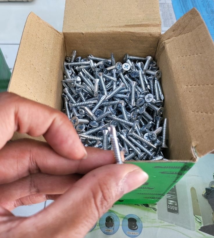 Screw Flat Head Screw 25mm 1 Box