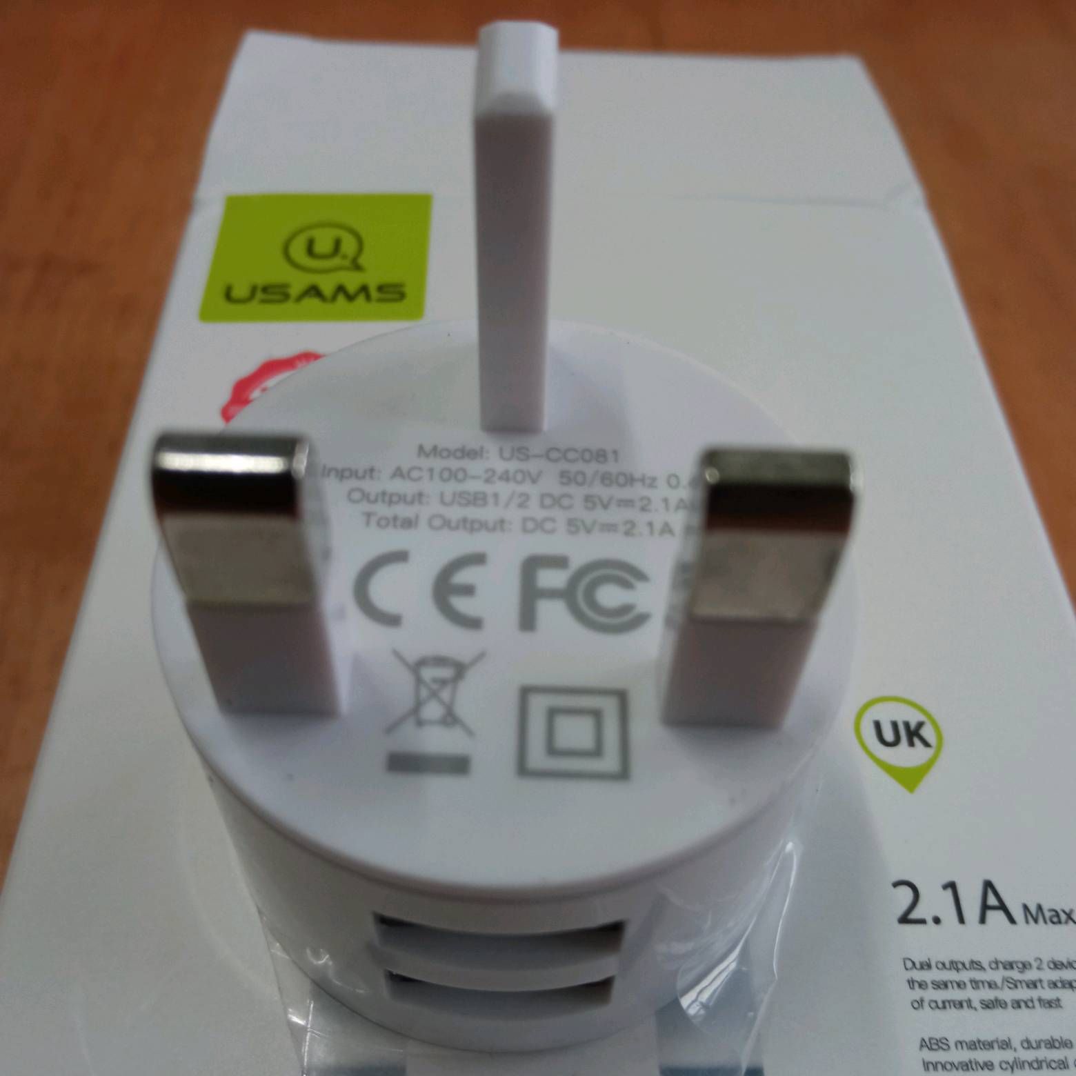 USAMS T20 Daul USB Round Travel Charger Fast Charger EU / US / UK Plug Charger