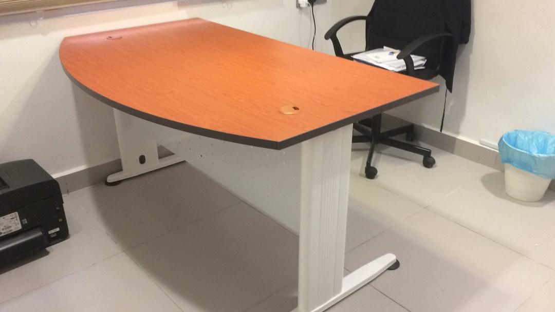 Metal curve writting table