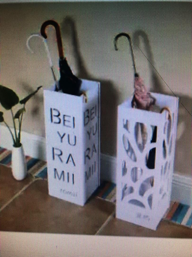 CH Umbrella Plastic Stand