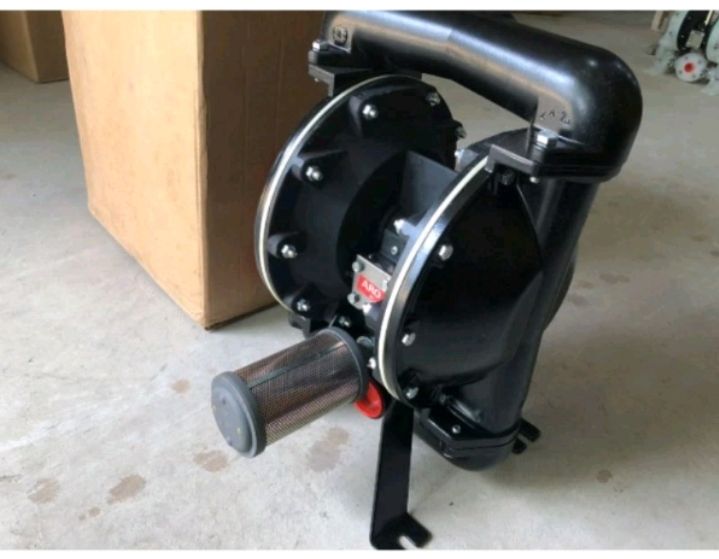 ARO Diaphragm Pump Model : 666170-3EB-C ARO Diaphragm Size: 1.5" Pump Model : 666170-3EB-C
