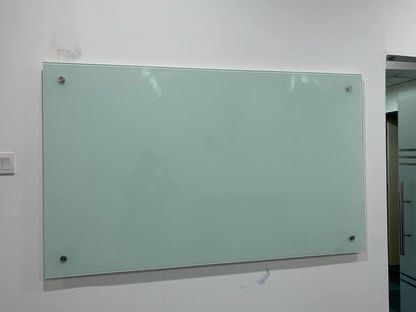 QS Whiteboard Glass 4X5 With Installation